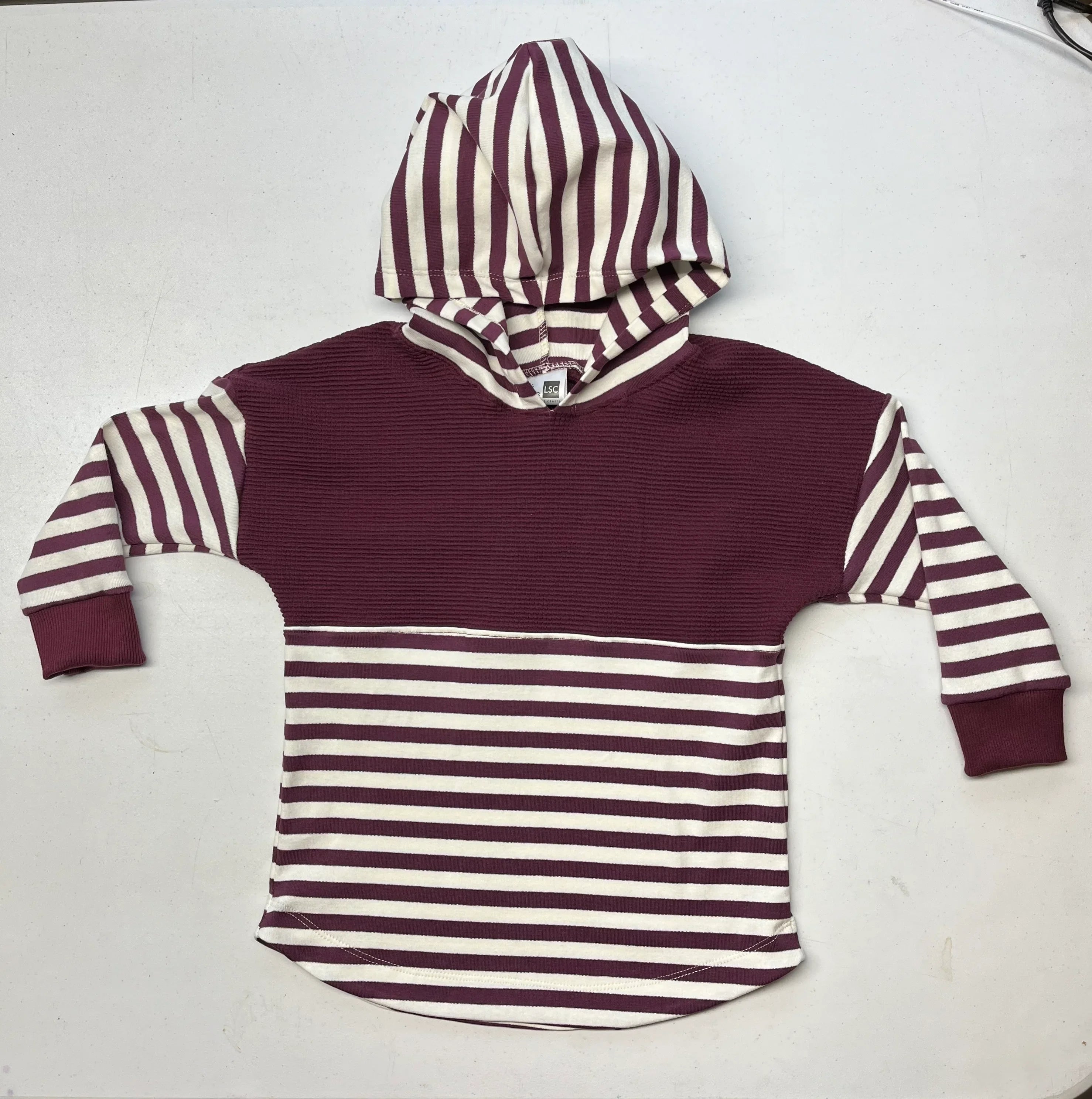 Dolman - shirt with long sleeves and curved hem