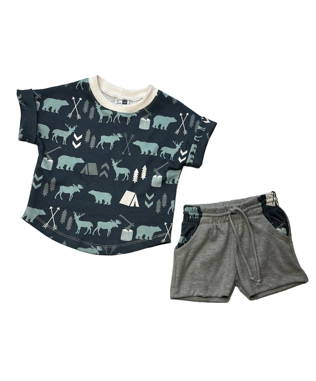 Dolman - shirt with short sleeves and a curved hem