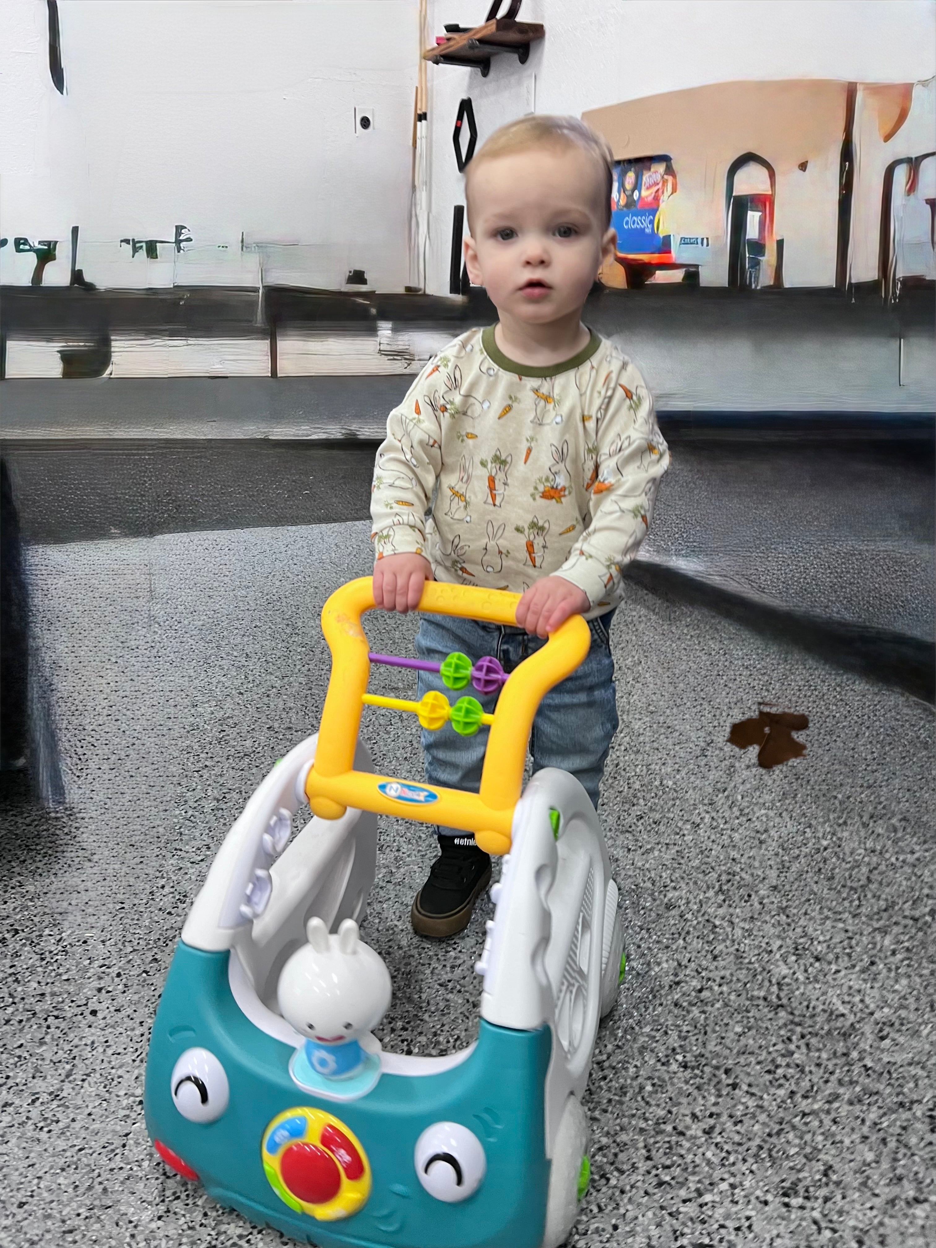 Dolman - shirt with long sleeves and curved hem