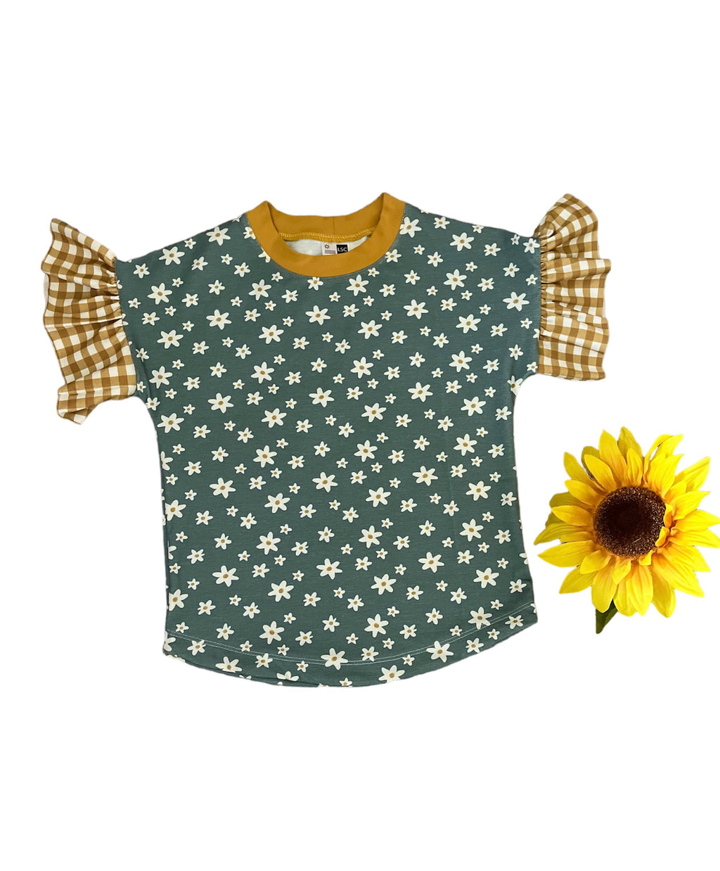 Dolman - ruffles on long sleeves and banded