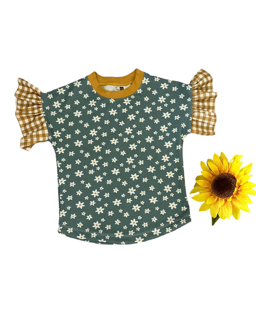 Dolman - ruffles on the sleeve with curved hem